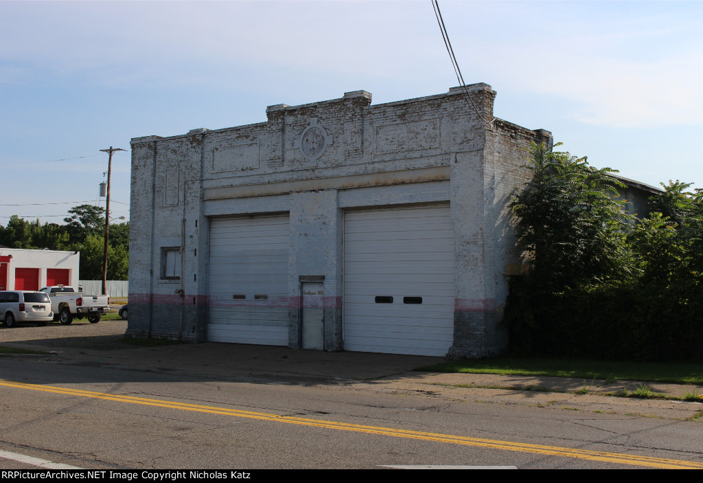 Jackson DUR Car Barn